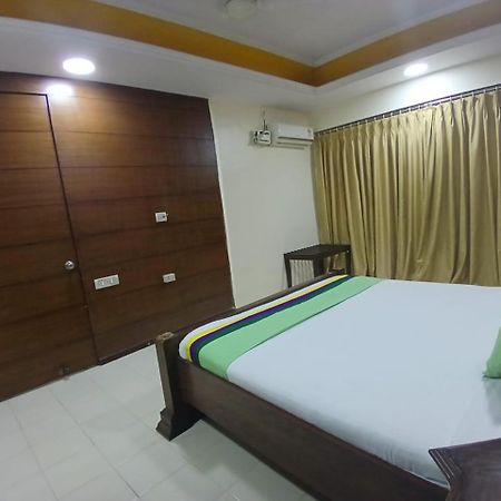 Blossoms Room The Plaza-Luxury Collection- Lakdikapul Hyderabad Exteriör bild
