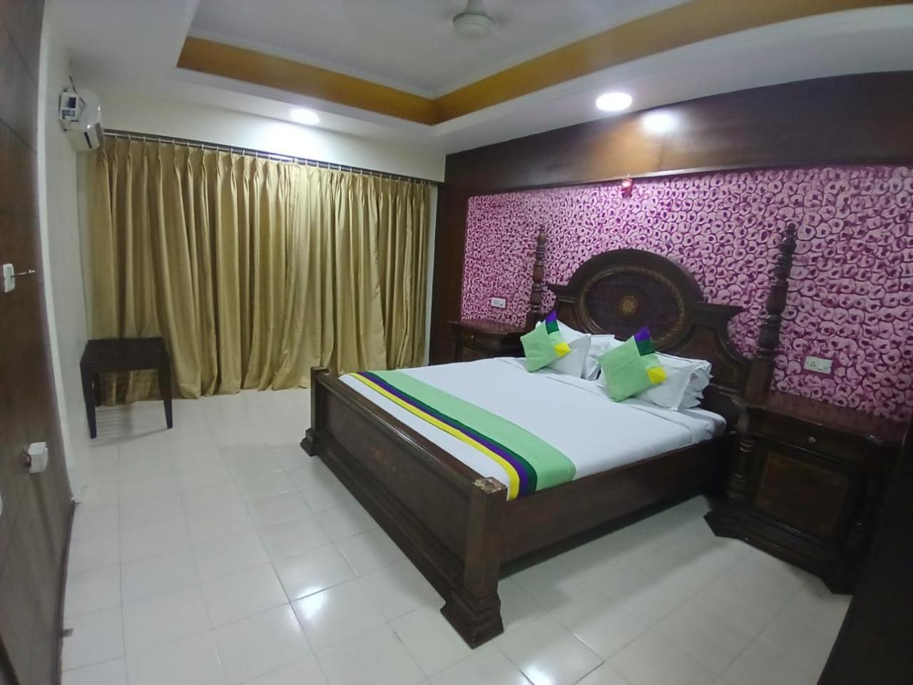 Blossoms Room The Plaza-Luxury Collection- Lakdikapul Hyderabad Exteriör bild