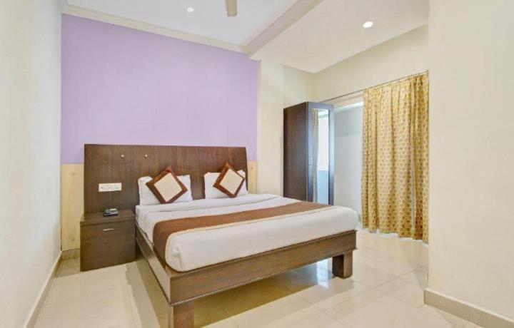 Blossoms Room The Plaza-Luxury Collection- Lakdikapul Hyderabad Exteriör bild