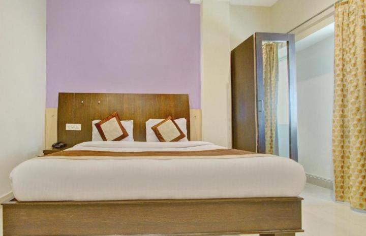 Blossoms Room The Plaza-Luxury Collection- Lakdikapul Hyderabad Exteriör bild