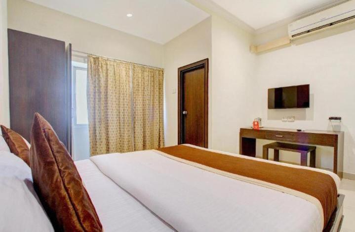 Blossoms Room The Plaza-Luxury Collection- Lakdikapul Hyderabad Exteriör bild
